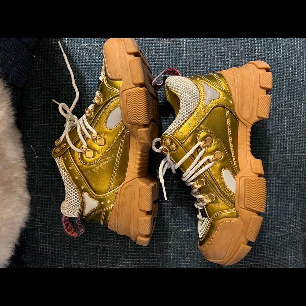 Gucci metallic flashtrek leather sneakers